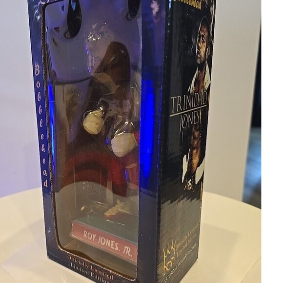 Boxer ROY JONES JR. Boxing Bobblehead TRINIDAD Jones 2008 IN BOX Don King RARE - Picture 8 of 10